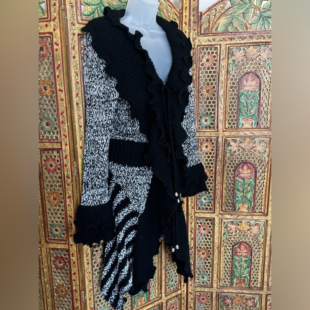 Black and White Ruffle Sweater by Papillion - Size M